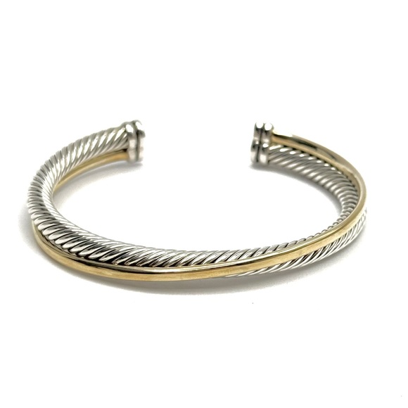 David Yurman
Crossover Bracelet with 18K Gold - Picture 3 of 8